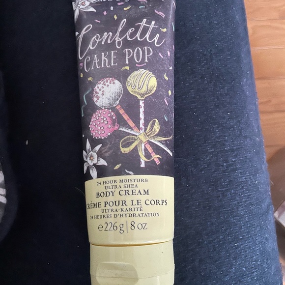 Lily and green tea Shea body cream - Picture 8 of 10